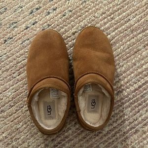 Women’s ugg slippers